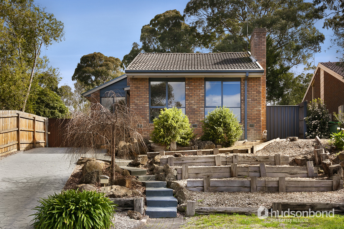2 Castle Court, Eltham North VIC 3095 House Leased